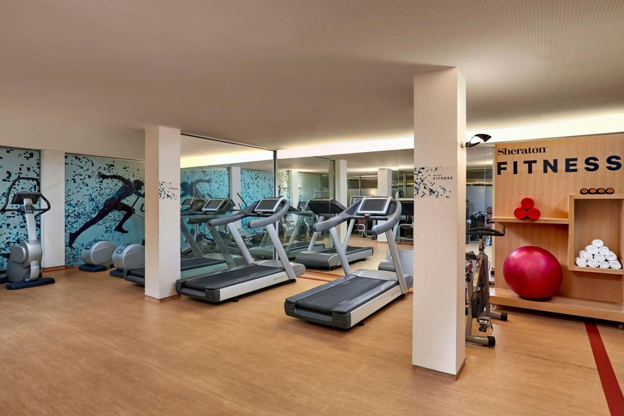 Hotel Sheraton &